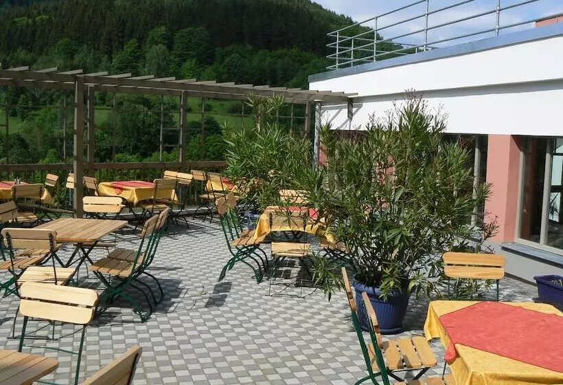 Отель Haus Des Volkes  Das Bauhaus