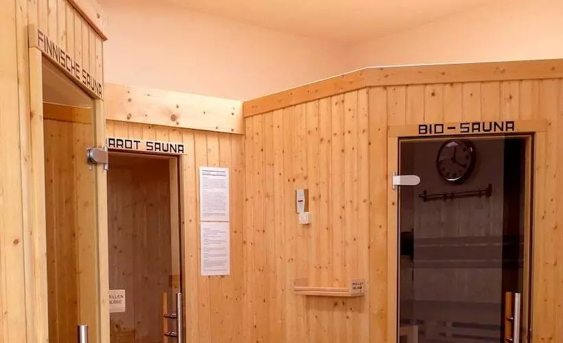 Отель Haus Des Volkes  Das Bauhaus