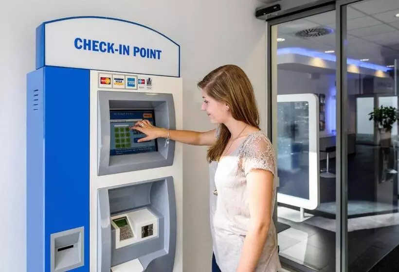 Отель Ibis Budget Duisburg City Am Innenhafen