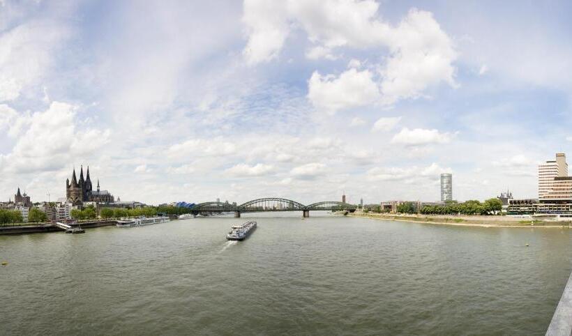 هتل Ibis Budget Koeln Messe