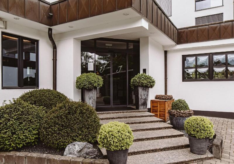 فندق &repeat Köln Airport