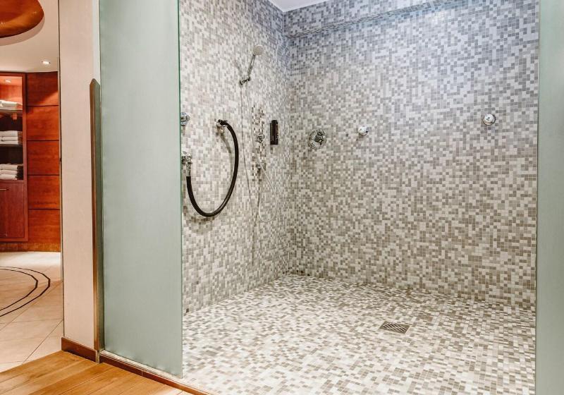 فندق &repeat Köln Airport