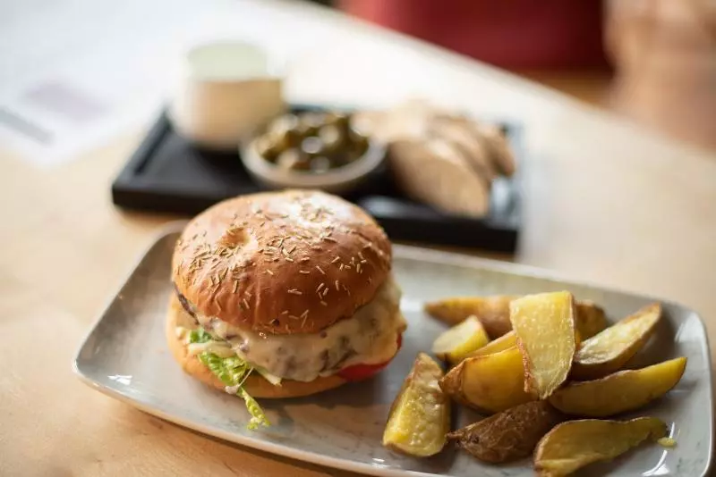 בית מלון כפרי &repeat Köln Airport