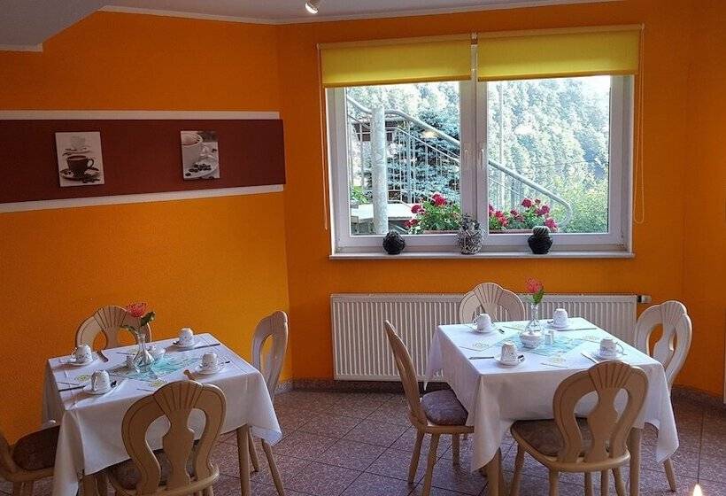 Отель Waldhaus Lauenhain