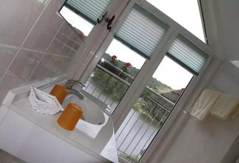 ホテル Waldhaus Lauenhain