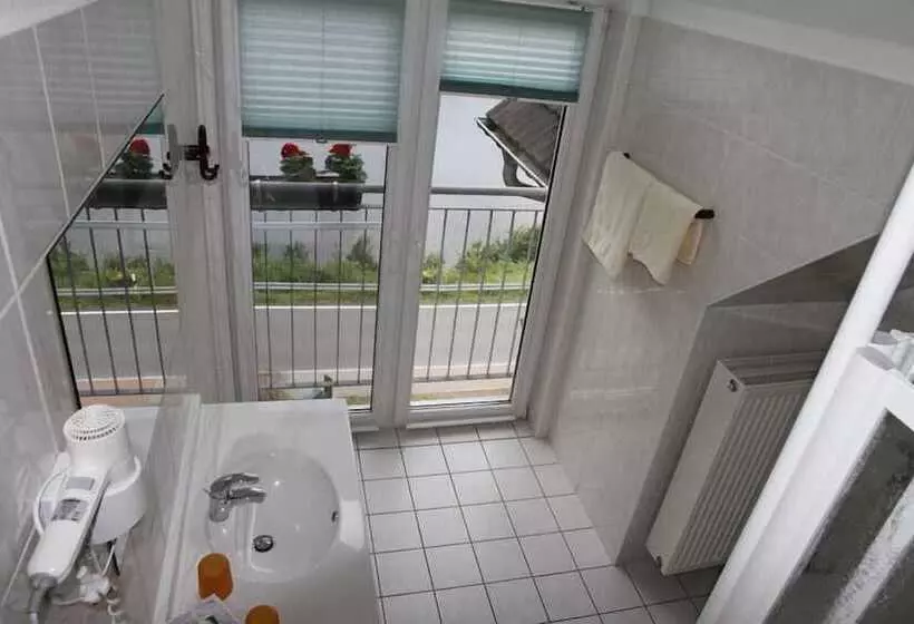 ホテル Waldhaus Lauenhain