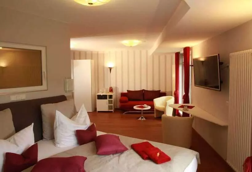 ホテル Waldhaus Lauenhain