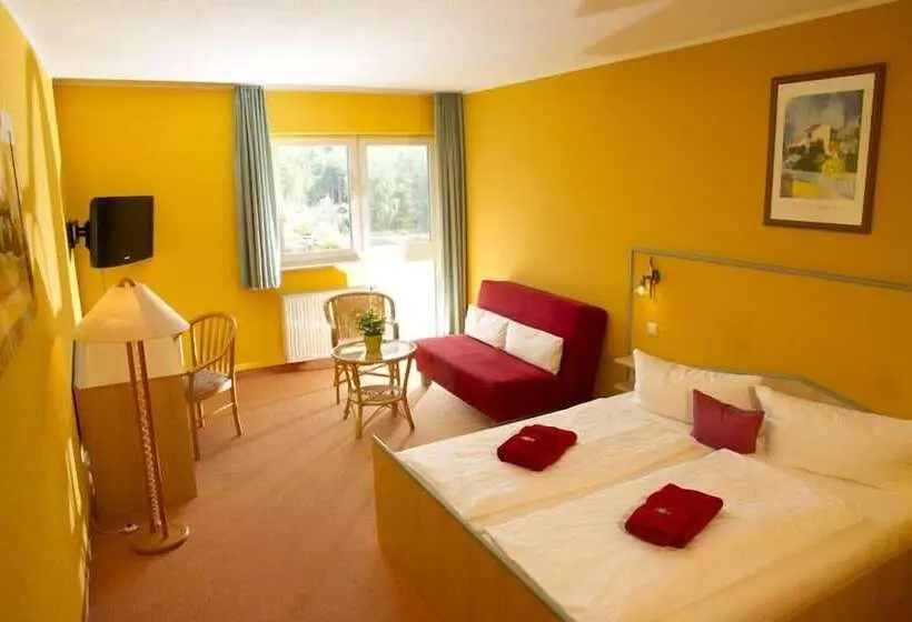 ホテル Waldhaus Lauenhain