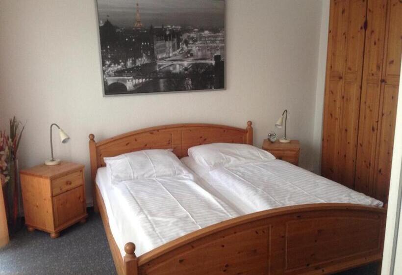 Отель Zur Post Kleve