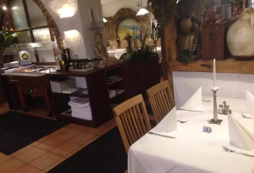 Отель Zur Post Kleve