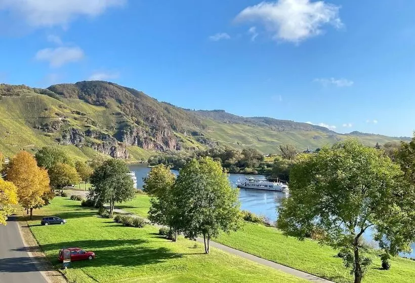 ホテル Zur Traube