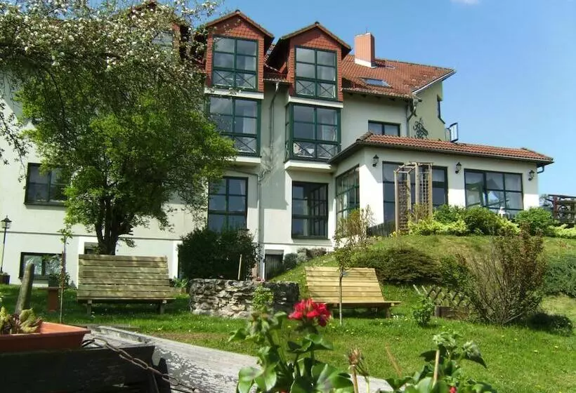 Landhotel Burgenblick Garni & Tagungs