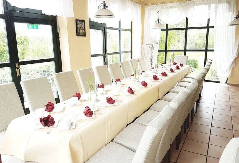 Landhotel Burgenblick Garni & Tagungs