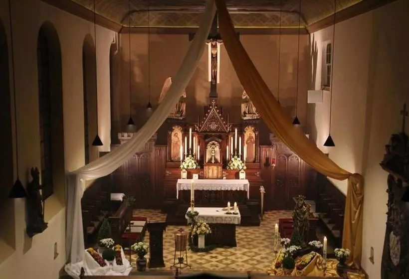 住所 Nikolauskloster