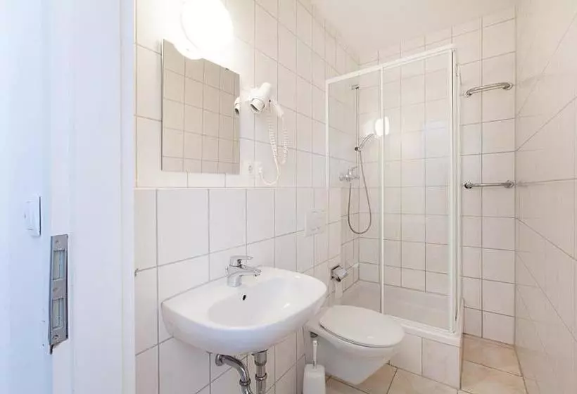 住宿加早餐  Pension Jasmin