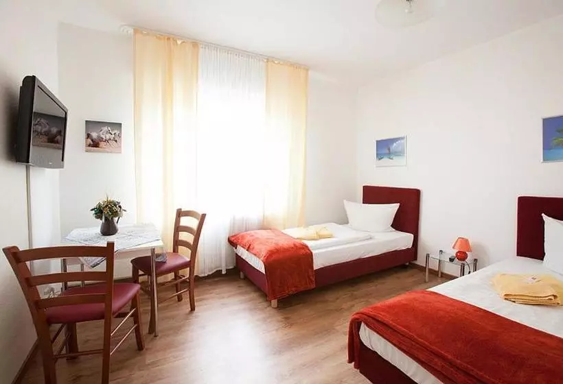 住宿加早餐  Pension Jasmin