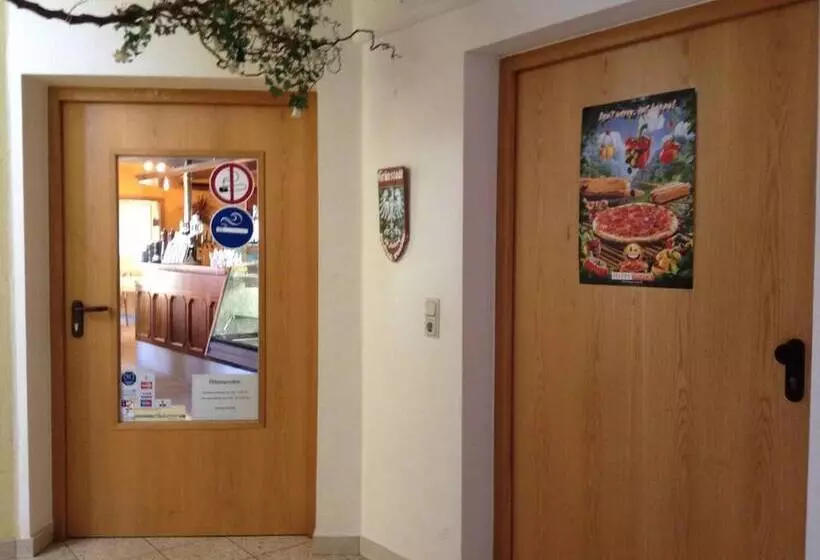 צימר Stadtcafé Pension