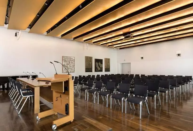 ホテル Akademie Der Dioezese