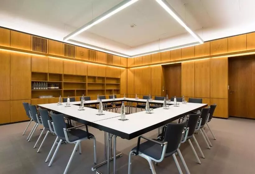 ホテル Akademie Der Dioezese