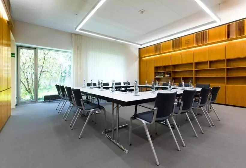 ホテル Akademie Der Dioezese