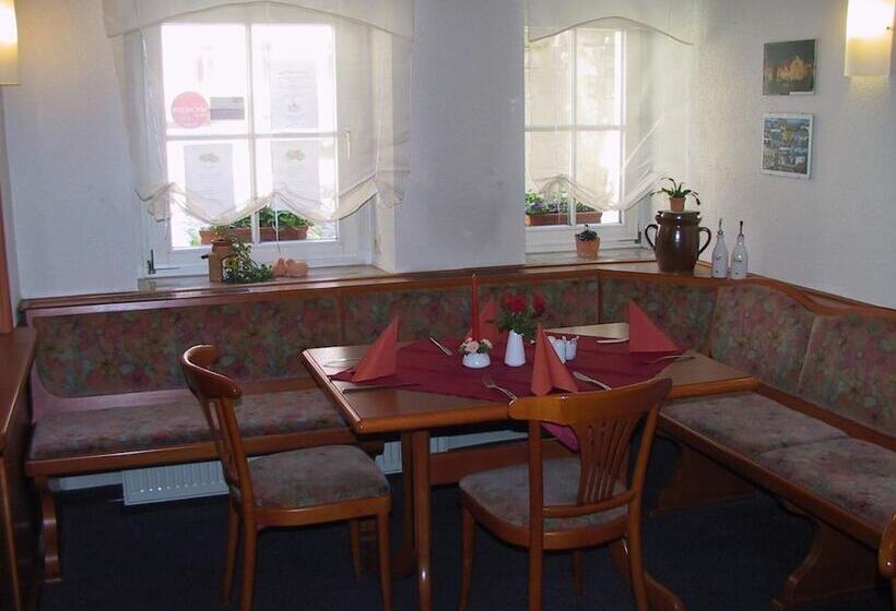 Отель Am Schloss