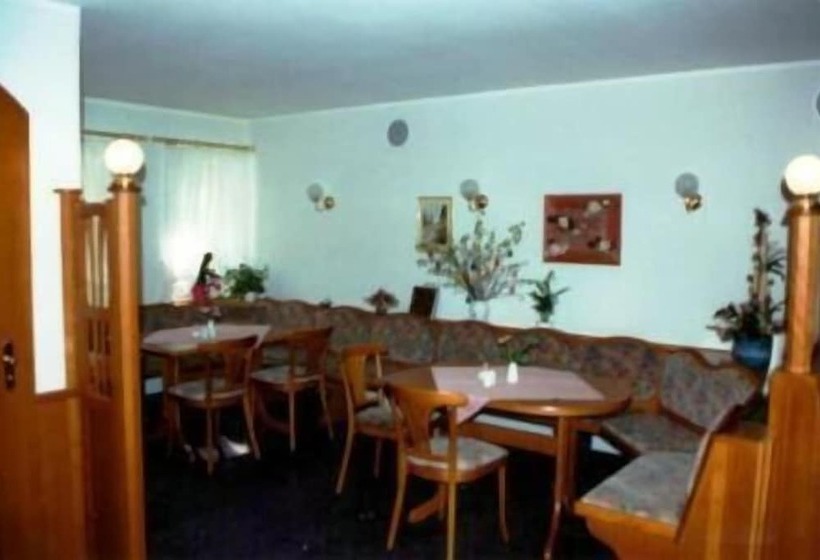 Отель Am Schloss