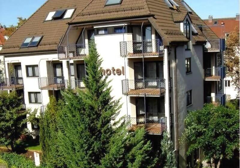 فندق Astoria Am Urachplatz