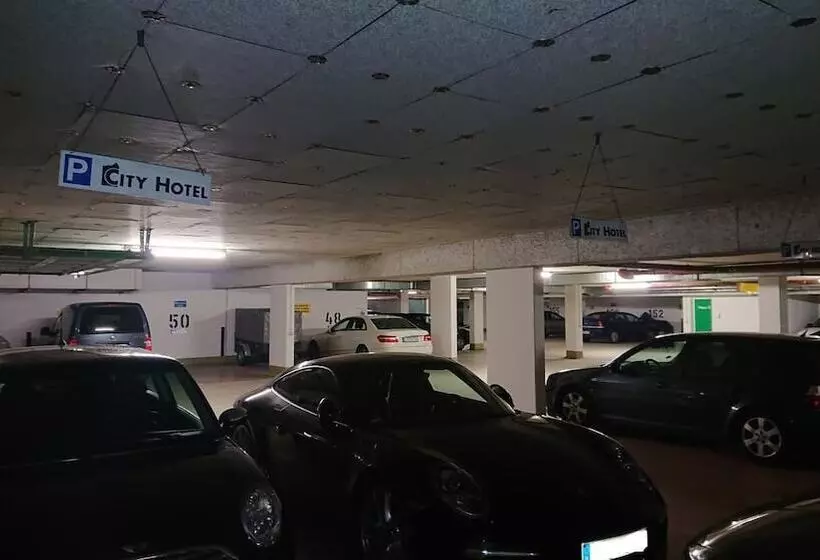 Отель City