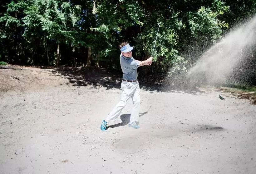 Отель Golfpark Gut Duneburg