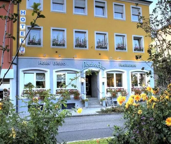 בית מלון כפרי Leander