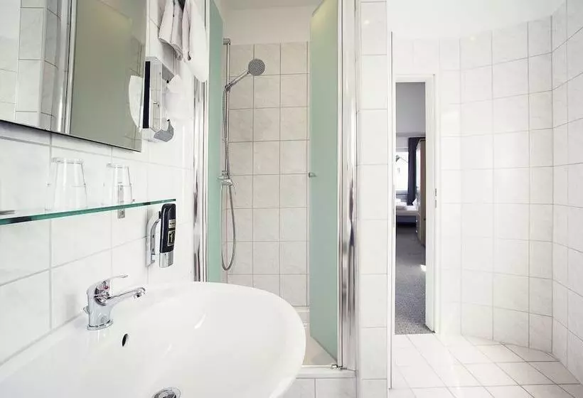 בית מלון כפרי Lowenguth