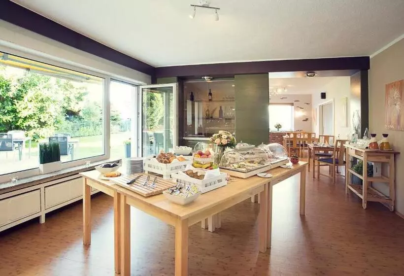 בית מלון כפרי Lowenguth