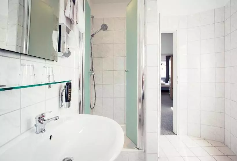 בית מלון כפרי Lowenguth