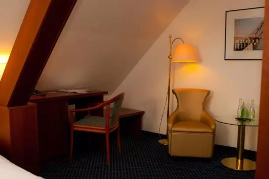 Отель Mitten Mang