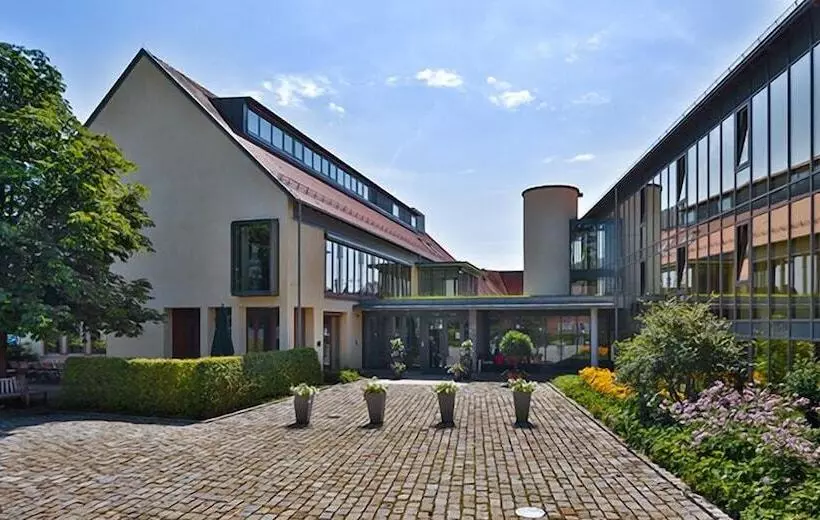호텔 Oberschwaebischer Hof