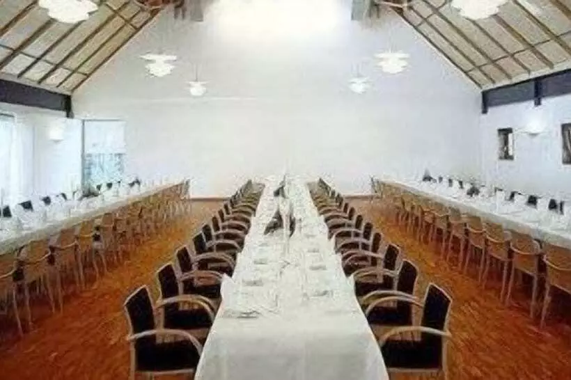 호텔 Oberschwaebischer Hof