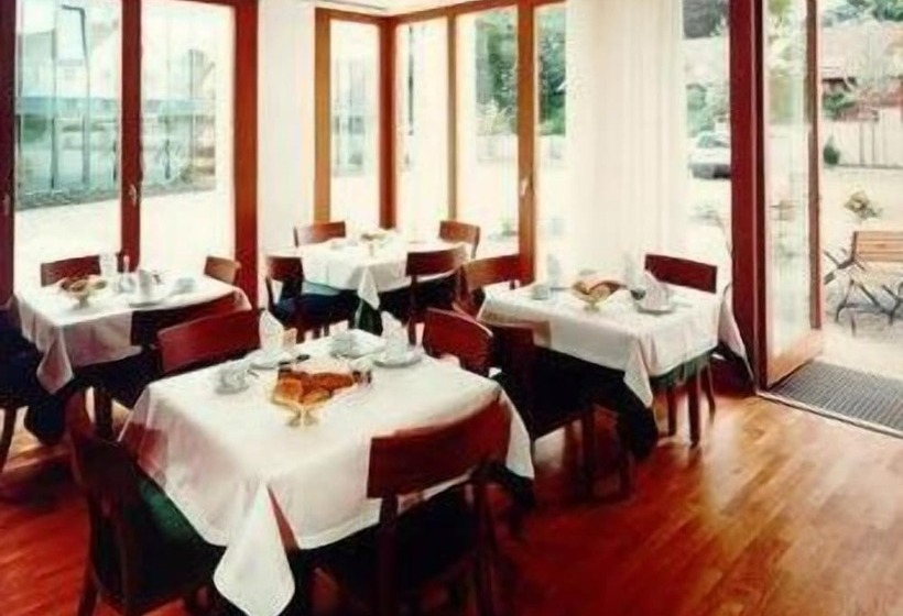 ホテル Oberschwaebischer Hof