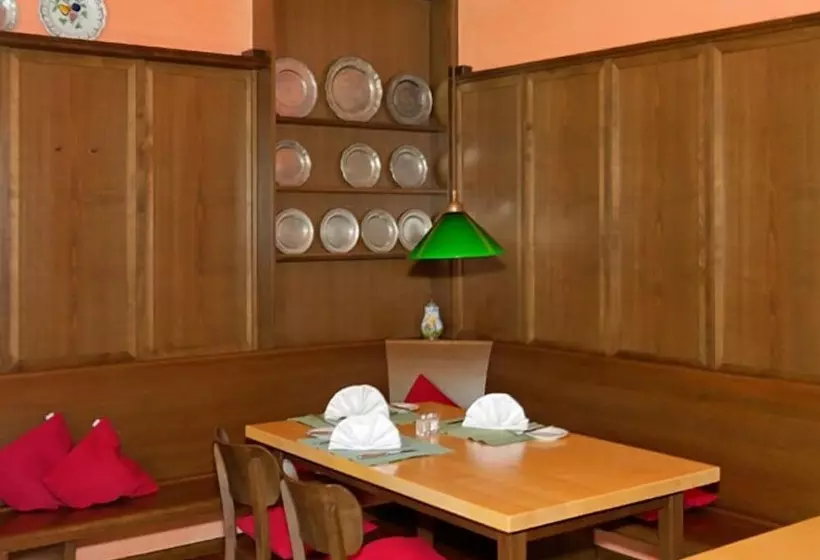 호텔 Oberschwaebischer Hof