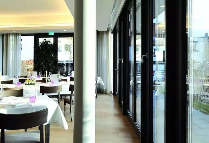 호텔 Oberschwaebischer Hof