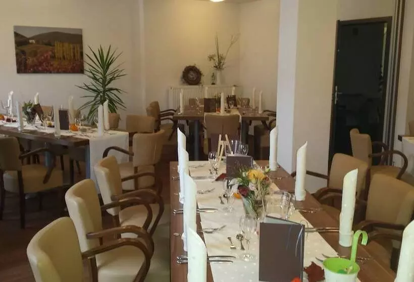 בית מלון כפרי Restaurant Pfälzer Hof