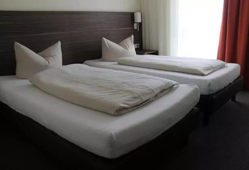 호텔 Weissach Am Neuenbühl