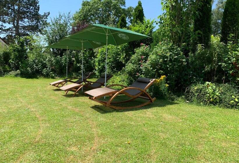 בית מלון כפרי Zum Fliegerwirt