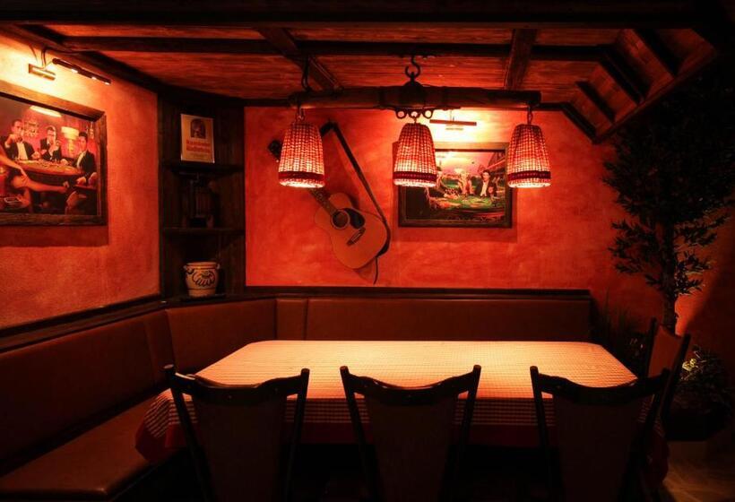 בית מלון כפרי Zum Fliegerwirt