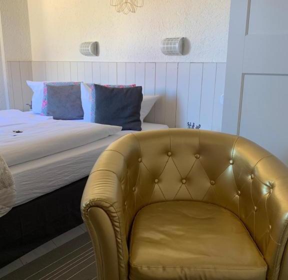 بنسيون Krone Britzingen