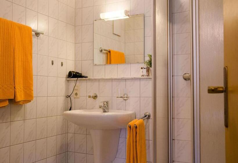 ペンション Gästehaus St. Martin