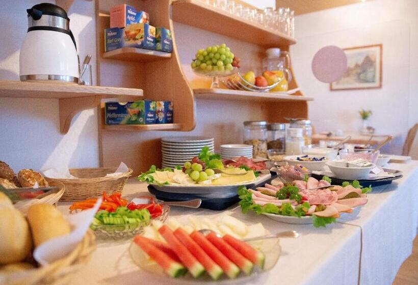 ペンション Gästehaus St. Martin