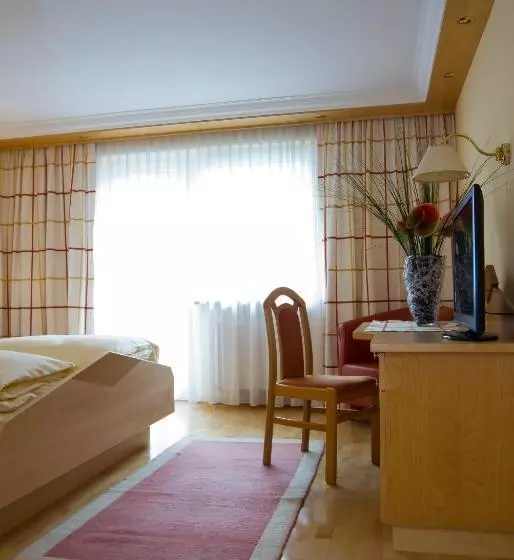 민박 Pension Clara