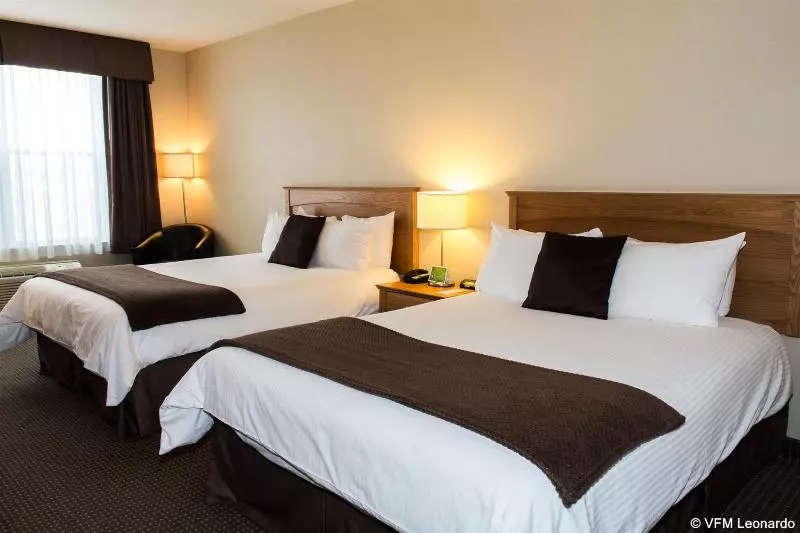 Cambridge Hotel And Conference Centre