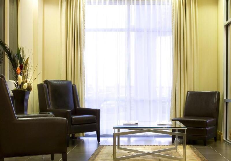 Cambridge Hotel And Conference Centre