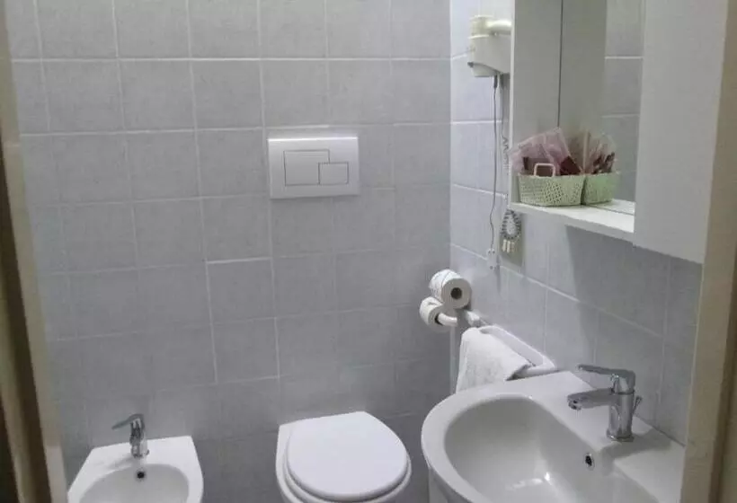 ホテル Autostello